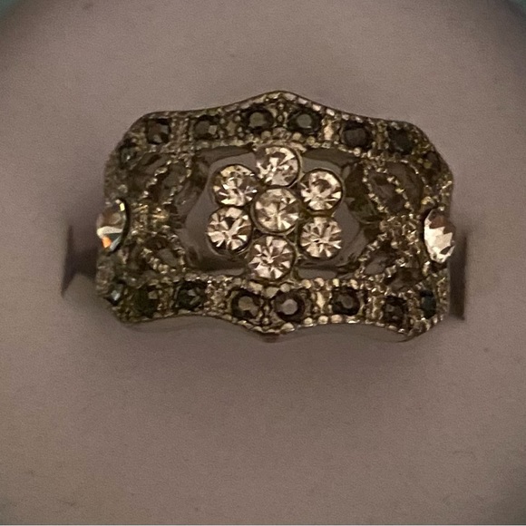 Lot of 4 Vintage Costume Rings.. - Picture 4 of 5